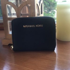 Micheal Kors Small Wallet